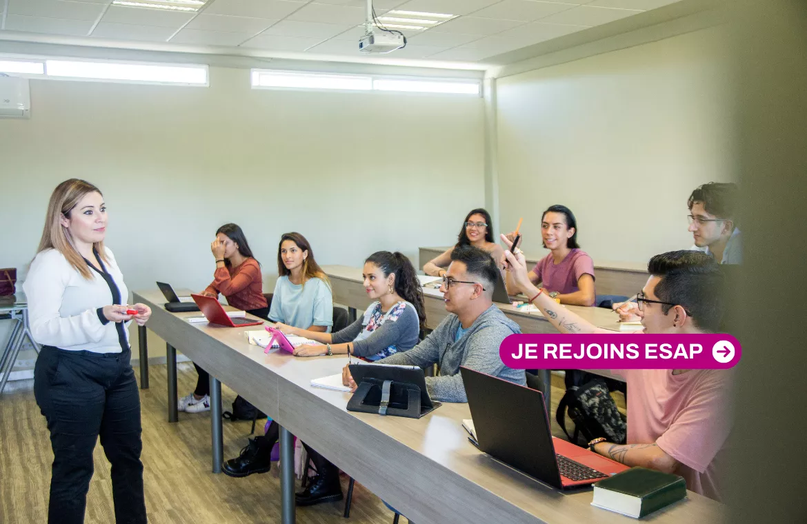 classe-étudiants-avec-un-intervenant-ESAP